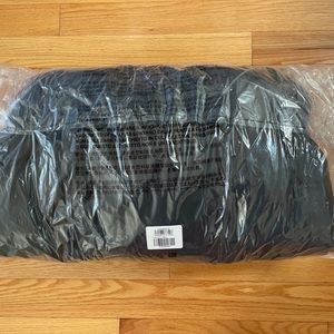 YEEZY GAP BLACK ROUND JACKET L NEW